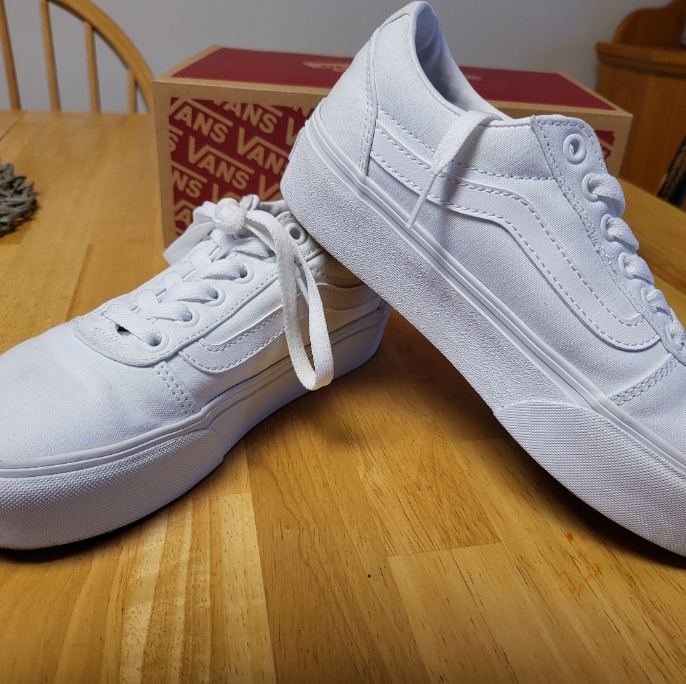 Vans Ward Platform White Shoes Size 6